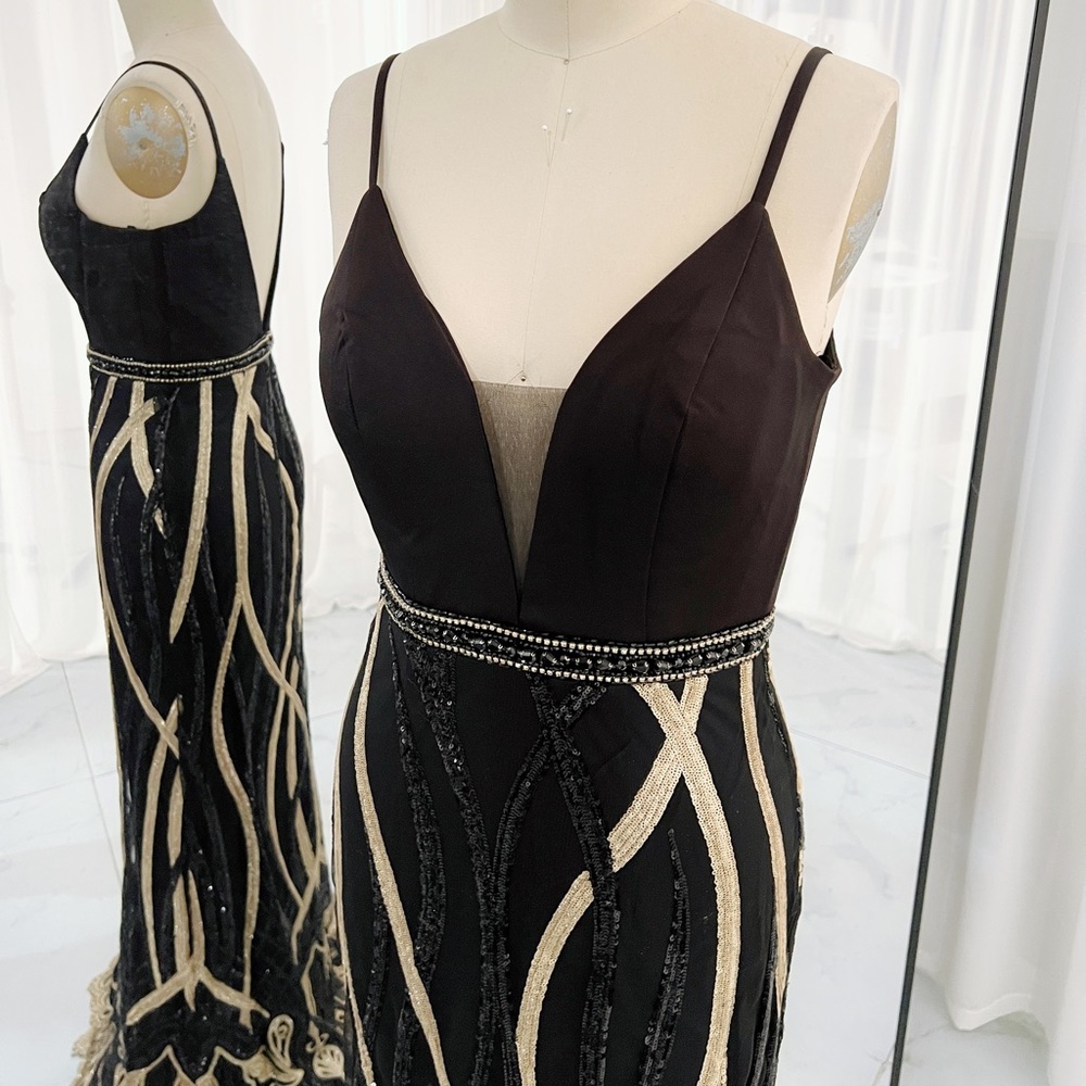 Spaghetti Straps v neck Sheath Sequin Black Formal Evening Gown Prom Dress